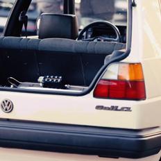 VW GOLF MK2 BY TSC // AIRLIFT & ACCUAIR