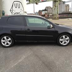 VW Golf V FSI