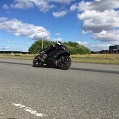 Yamaha R6