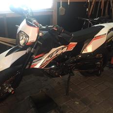 KTM 690 SMC