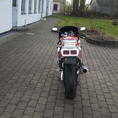 Suzuki GSXR 400