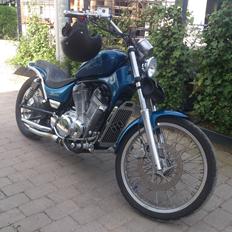 Suzuki VS 750 Intruder - Custom cruiser