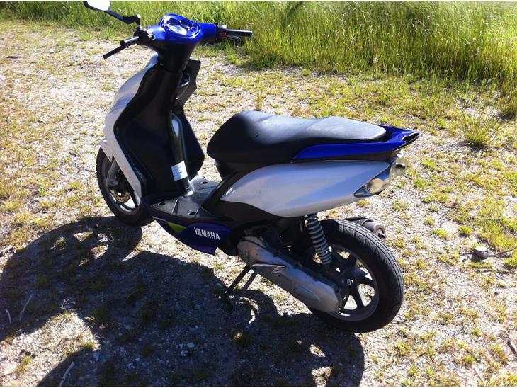 YAMAHA JOG R SCOOTER yamaha jog r scooter: