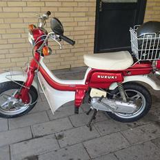 Suzuki FZ50 SUZI metalicrød