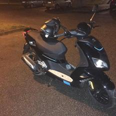 Peugeot Speedfight 4 darkside