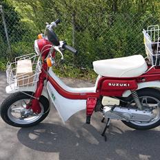 Suzuki FZ50 SUZI metalicrød