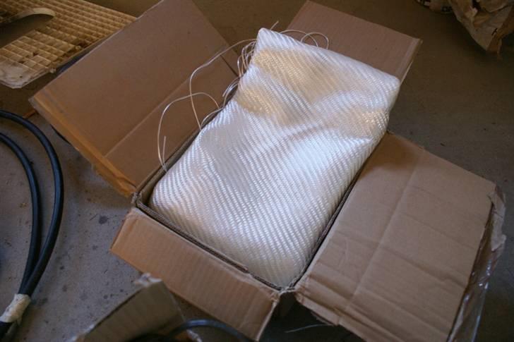 Projekt : båd mærke ukendt - Lidt glasfiber til reperationerne. billede 12