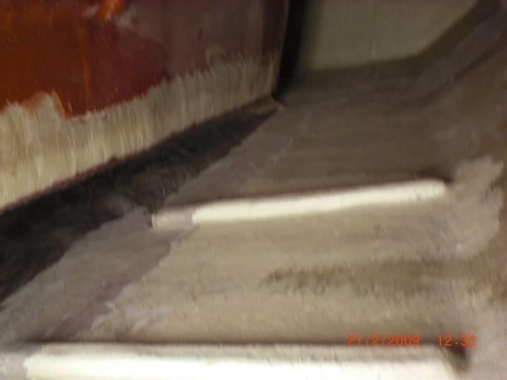 Renovering af Svendborg Senior 08/09 - Afslibning i bagbord kistebænk billede 12