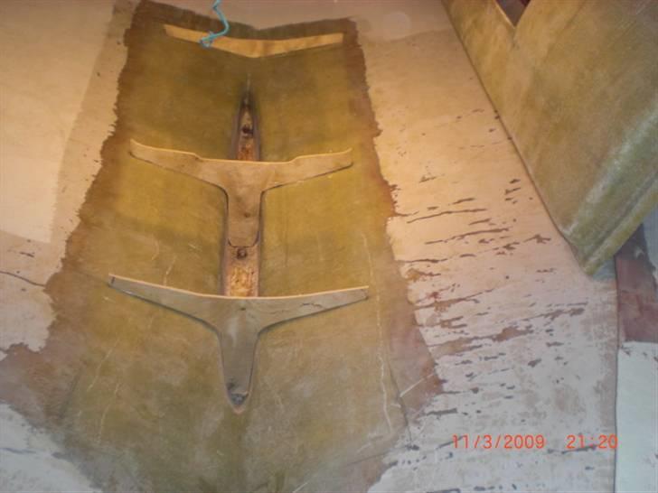 Renovering af Svendborg Senior 08/09 - Skabelonerne til de nye bundstokke tager form billede 27