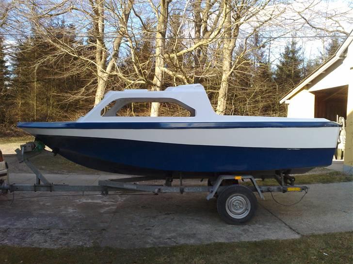 Renovering af Shetland 510 - Farverne er fine utrolig hvad man kan få for 159kr Literen i Biltema. og så er det nemt at sprøjte på.Farvehandleren skal have 179kr for en halv Liter. billede 19