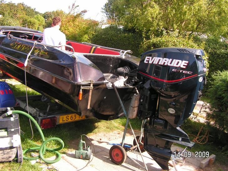 Renovering af Hæk - 14 September
næsten færdig venter på at Henning kommer med traktoren så vi kan lyfte motoren på billede 45