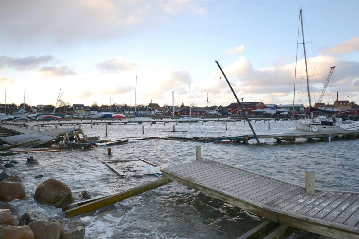 Gilleleje havn efter stormen BODIL :( billede 14