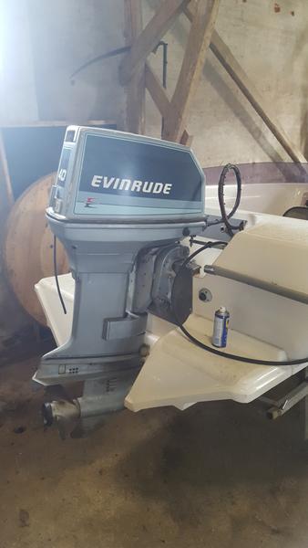 evinrude køre på 1 cylinder...