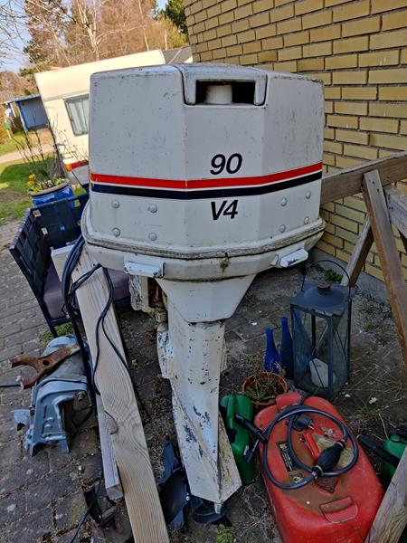 evinrude 90 hk V4 