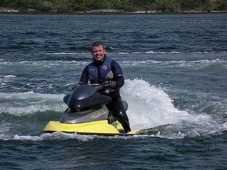 Seadoo XP ...[SOLGT] - Så lykkedes det endelig at få XP´eren hjem, gassen er lavet, nu venter vi bare på sommer :-) billede 1