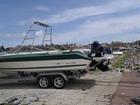 Sea Ray 230 Sorrento [SOLGT] Hulk - Det ser jo fornuftigt ud. Nu må vi se om det holder i længden. billede 16