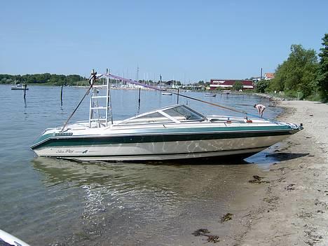 Sea Ray 230 Sorrento [SOLGT] Hulk - midlertidigt højt træk til wakeboard.. her testes om båden duer til det og hvor trækket skal placeres inden et endeligt tårn skal designes billede 19