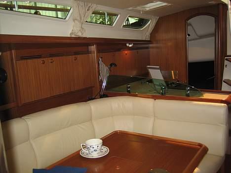 Jeanneau 40,3 - Salon styrbord side billede 5