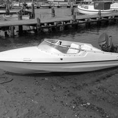 Marina dolphin solgt