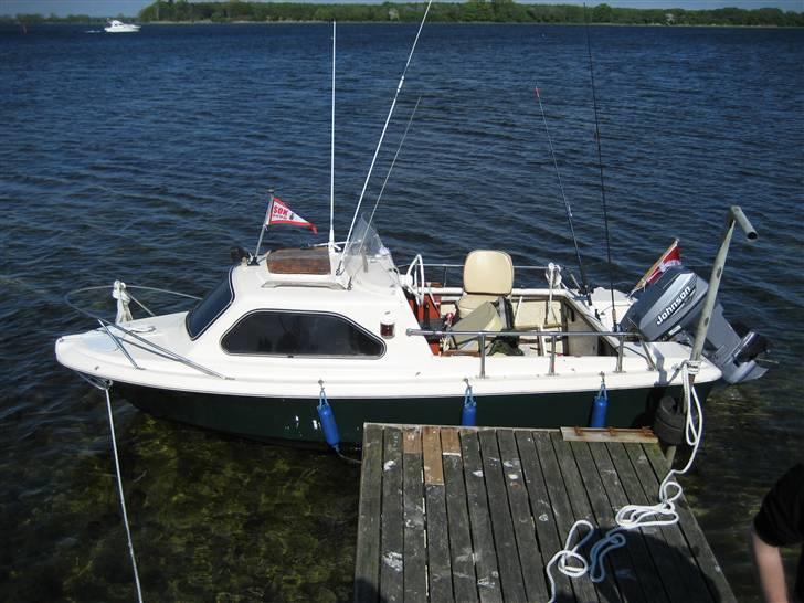 Shetland Sealark No.: 587 - Kaffepause ved en lille bro med meget lavt vand... billede 15