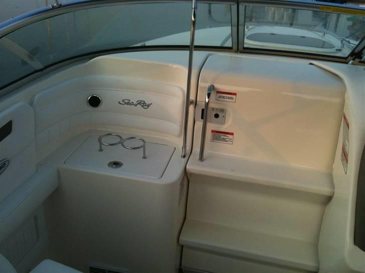 Sea Ray 240 Sun Sport billede 2