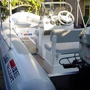 Rib Valiant Vanguard 520T