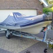 Rib Valiant Vanguard 520T
