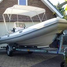 Rib Valiant Vanguard 520T