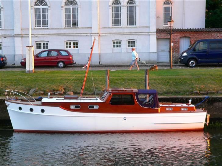 B Motorbåd - Selma III på sin plads i Ribe Havn billede 2