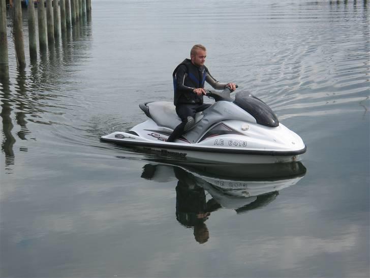 Yamaha GP1200R - Stille og roligt ud af havnen - vi behøver jo ikke skabe ballade  billede 7