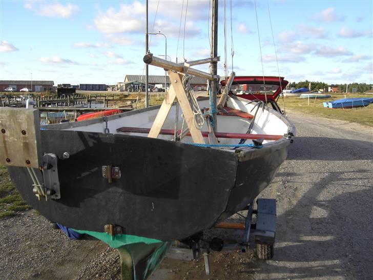 Sejlkutter sejl jolle - en dejlig sødygtig og hurtig båd selv om den er lidt tung ca 350 kg billede 2