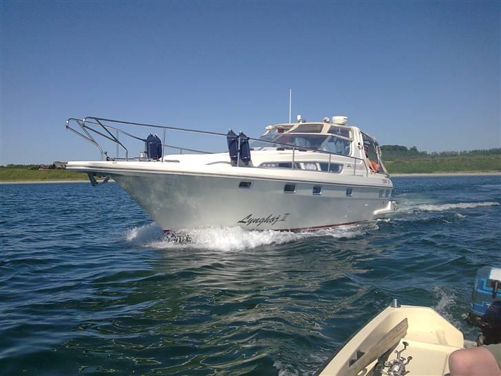 Fjord Dolphin 1200 billede 1