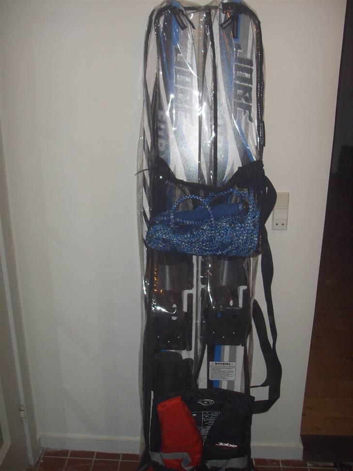 Fletcher 129 - Vandskipakken.
Vandski, line, vest..... billede 14