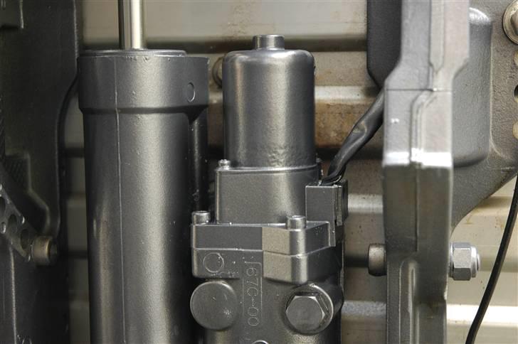 Terhi 6020c - Powertrim efter 5 gange yamaha zink primer + 5 lag alm yamaha maling billede 6