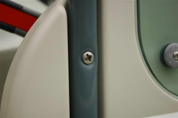 Terhi 6020c - Samme rustfri skrue efter ca 10min med hempel clean  :-) billede 7