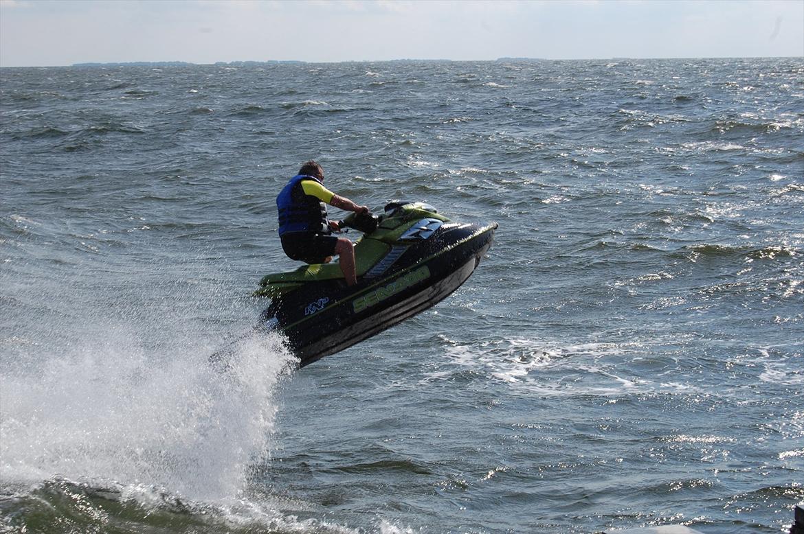 Seadoo RXP 215 - Bølgerne var lidt høje, så jeg var nødt til at flyve lavt ;o) billede 6