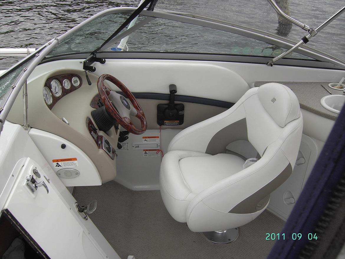 Four Winns 225 Sundowner billede 6