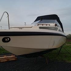 Cruisers Yachts crupier-comfort