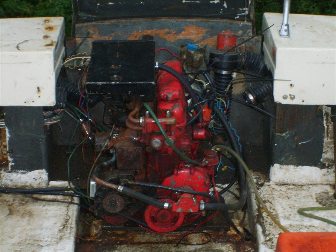 Glastron v 174 - skal lige ha en klat maling. billede 8