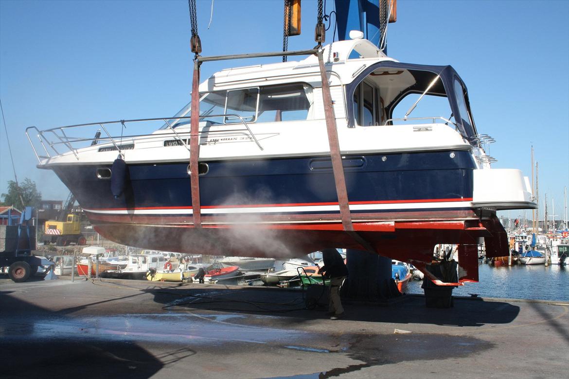 Nimbus coupe 320 - båden på vej i land billede 3