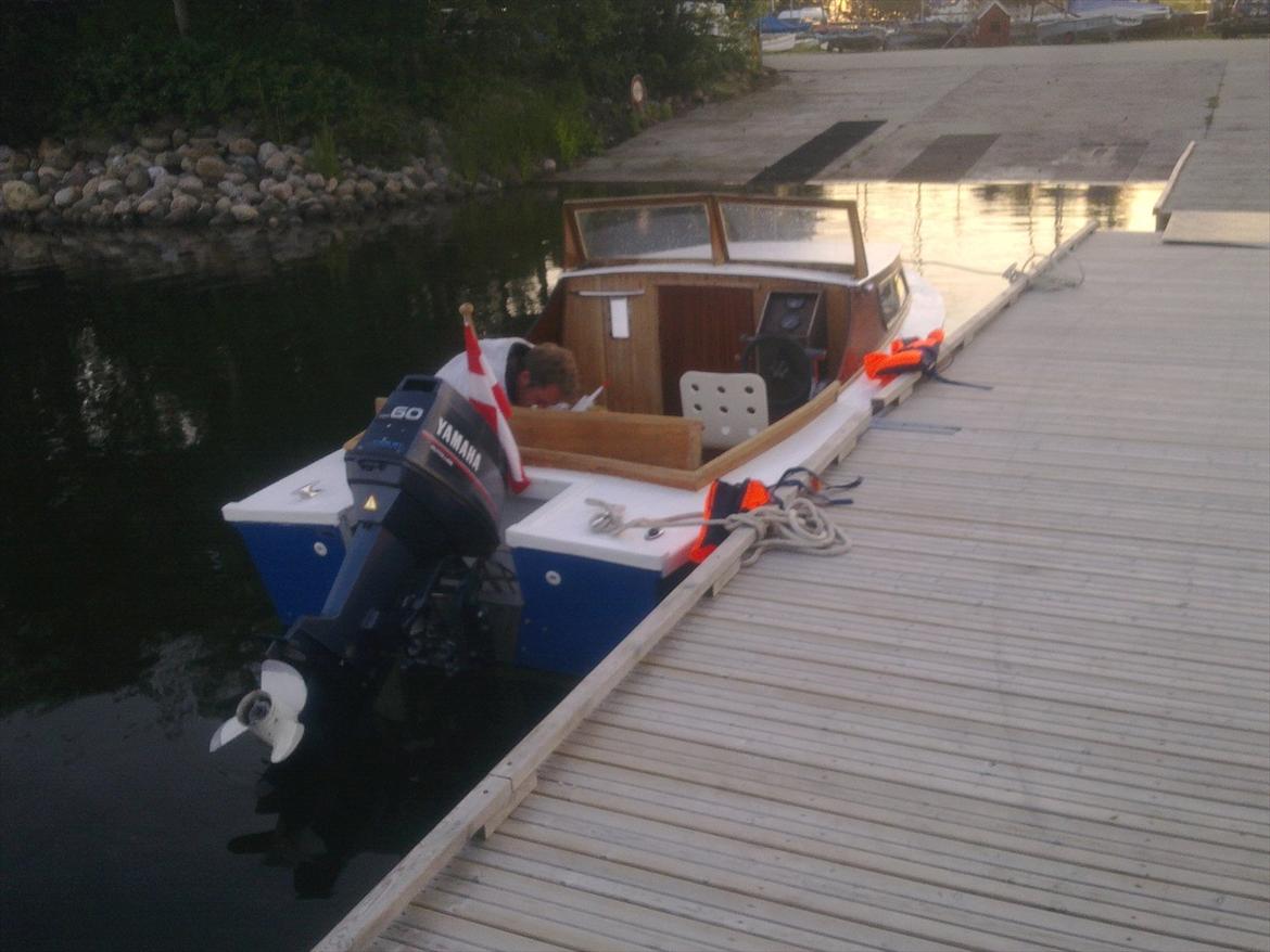 Glasfiberbåd motorbåd - er på vej op billede 16