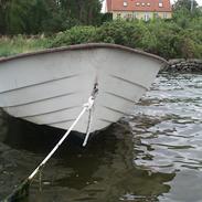 X nogle der kender navnet på denne båd? :)
