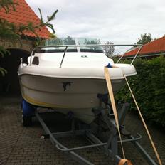 Quicksilver 450 CAB (Solgt)