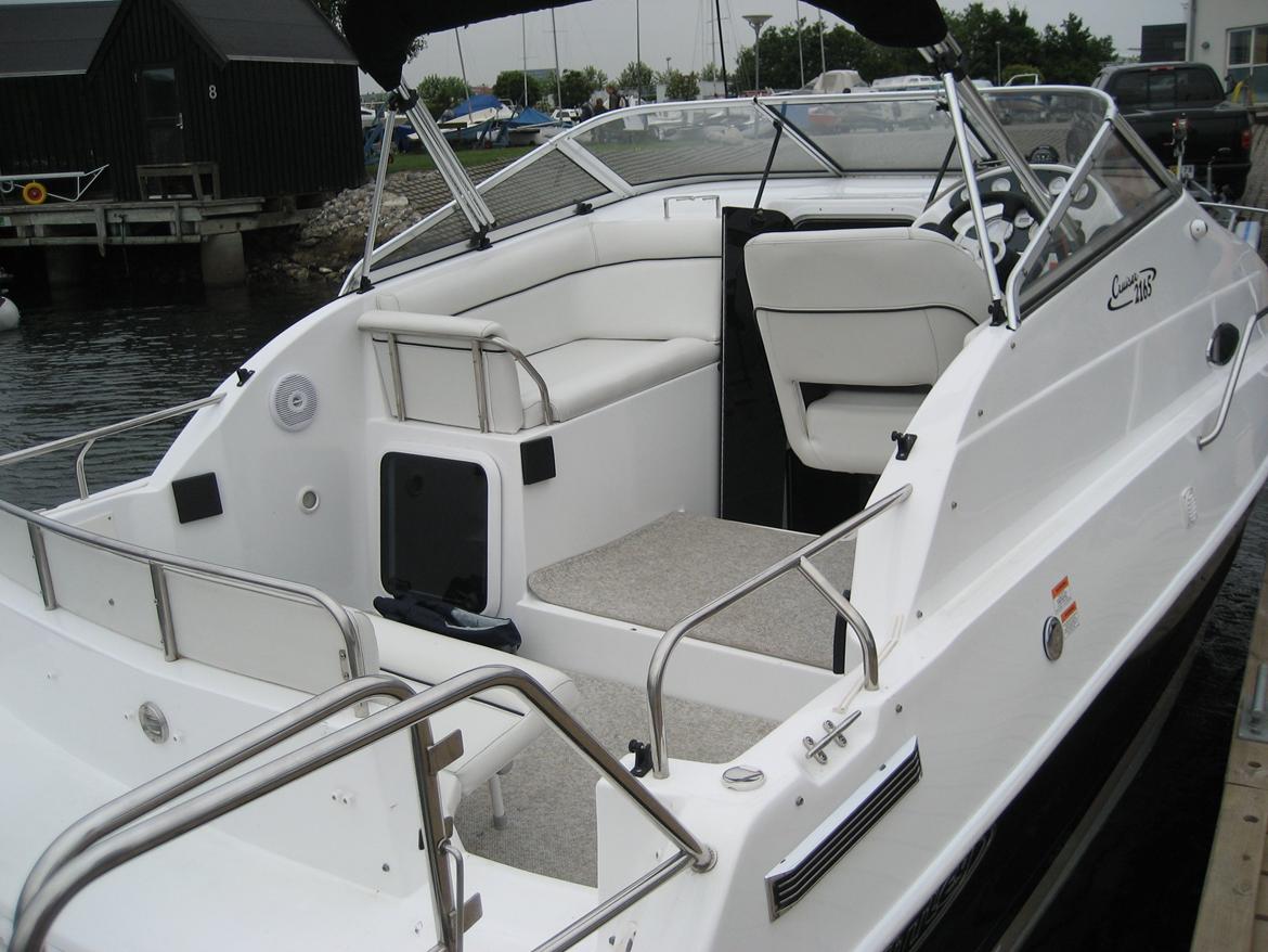 Whittley Family Cruiser 2165 - Cockpit billede 2