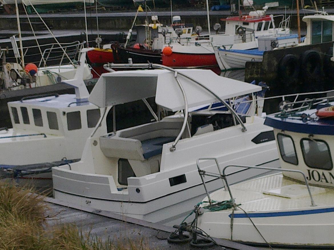 Bayliner 2155 sunbridge ciera (Hardtop) :) - Jeg har billeder af den når vi har pusset den og når vi støber huset, men finder dem ikke lige nu. billede 4