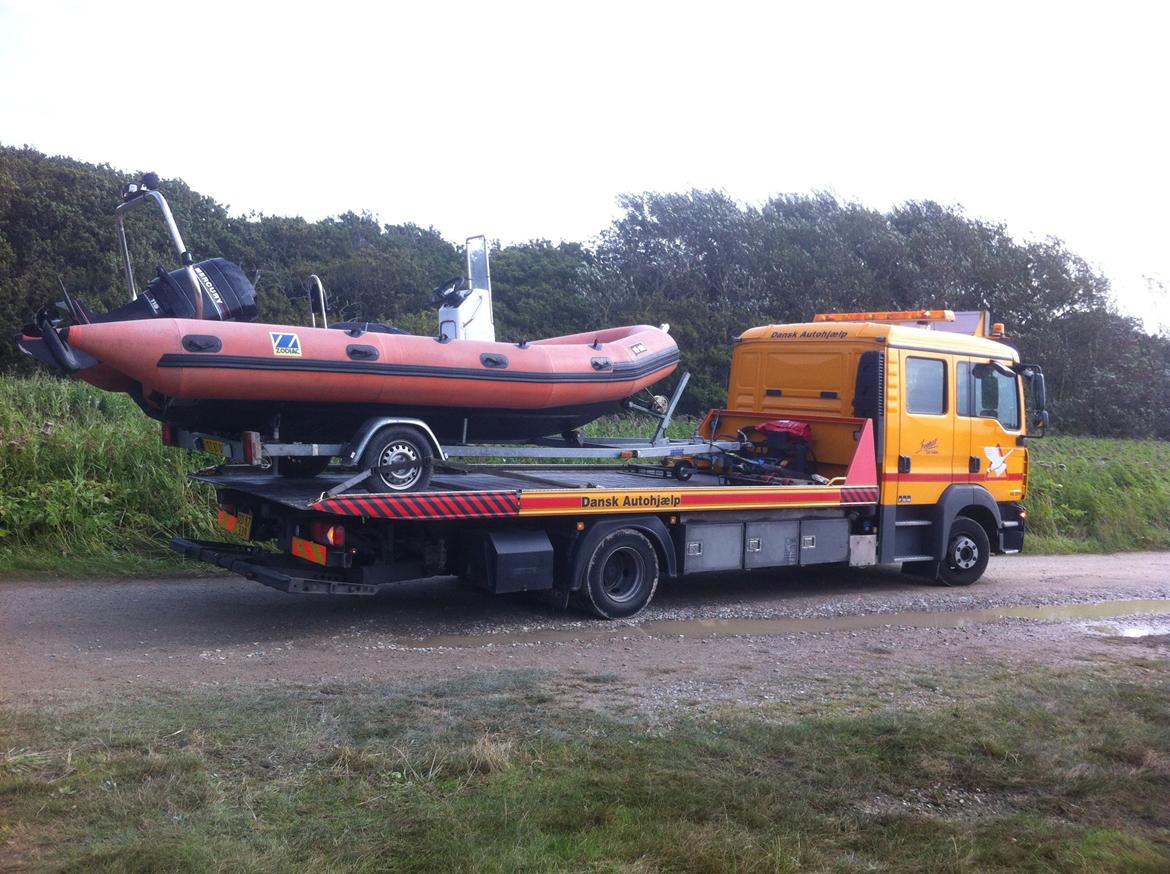 Zodiac 550 - Traileren har for nylig fået nye lejer ;) billede 6