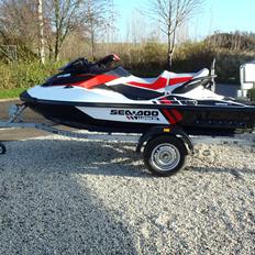 Seadoo wake pro 215 