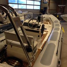 Rib valiant 520