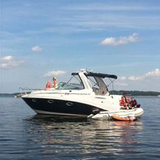 Rinker 260 Express Cruiser