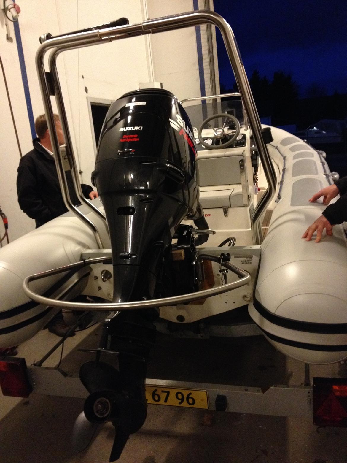 Rib valiant 520 - Så er den store motor blevet smidt på :-) billede 5